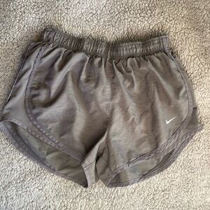 Nike Women’s Dri-fit Tempo Track Shorts M Gunsmoke Wolf Grey